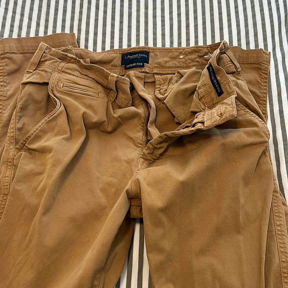 American Eagle Khaki Pants 31x32
